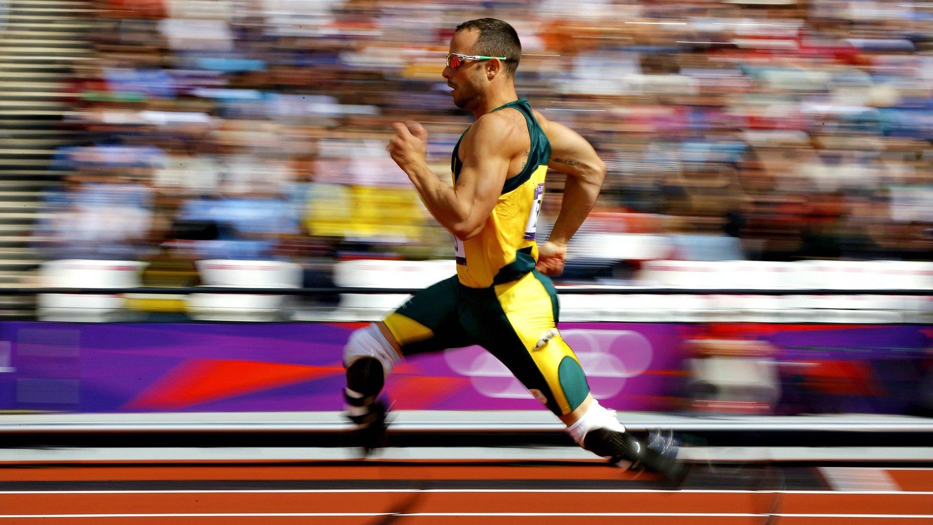 法国名将杜普兰蒂斯再破撑杆跳世界纪录 瑞典站上演巅峰对决