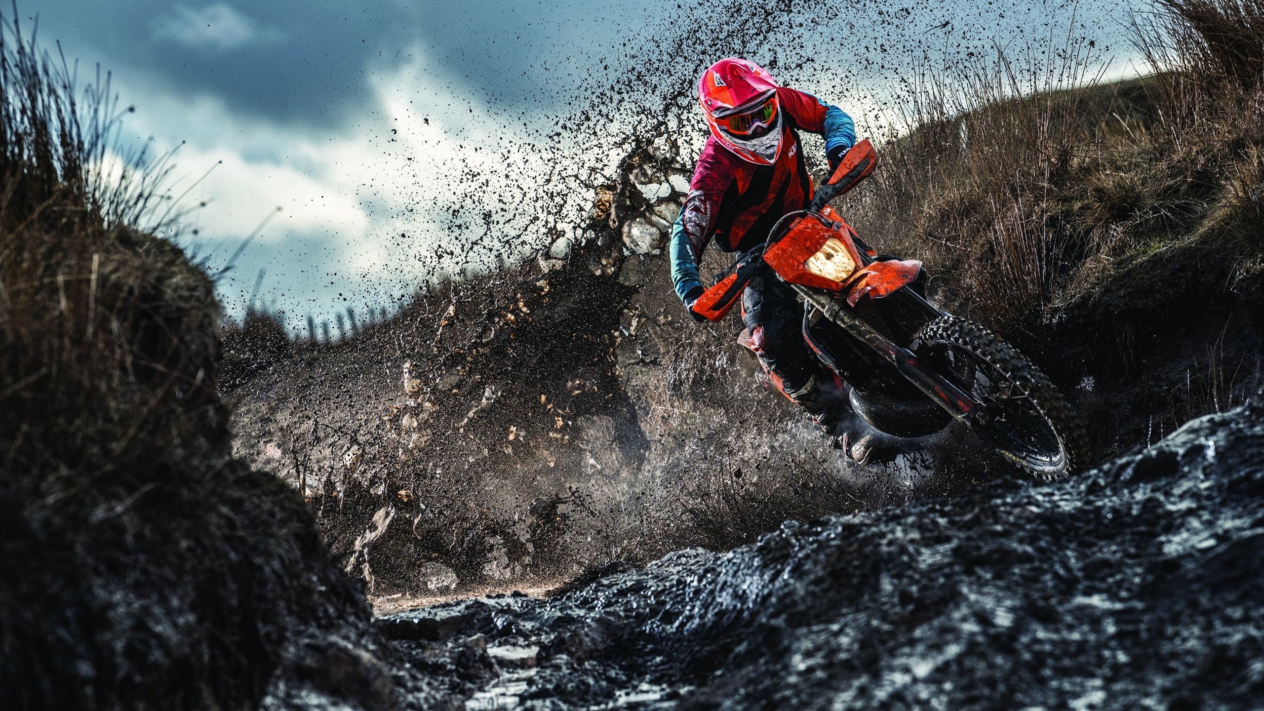 库里三分球神准再创纪录 勇士队大胜对手巩固西部榜首